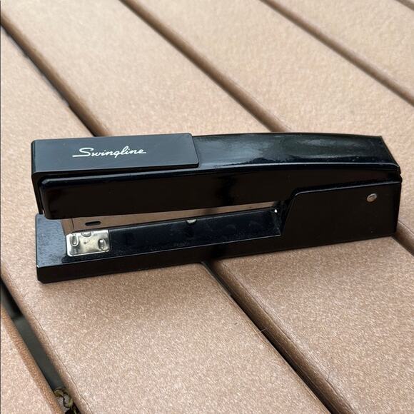 Swingline Black Stapler Metal - Picture 1 of 4